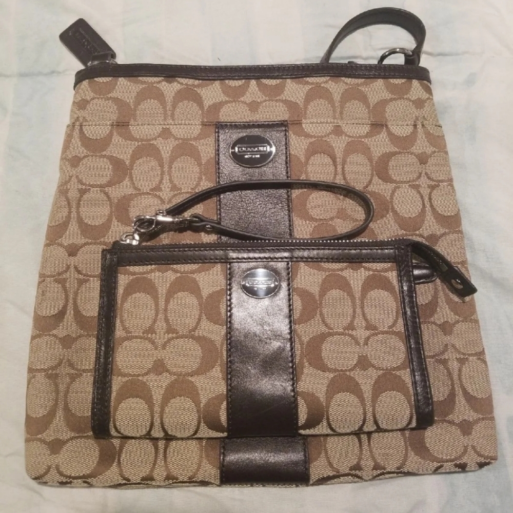 NWOT Coach crossbody bag and wallet